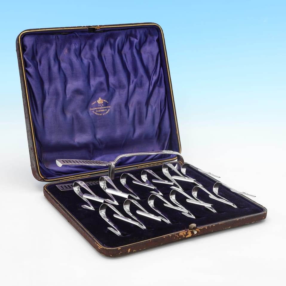 Antique Sterling Silver Asparagus Eaters & Server Set - Goldsmiths & Silversmiths Co., hallmarked in 1910 London - George V - Image 1