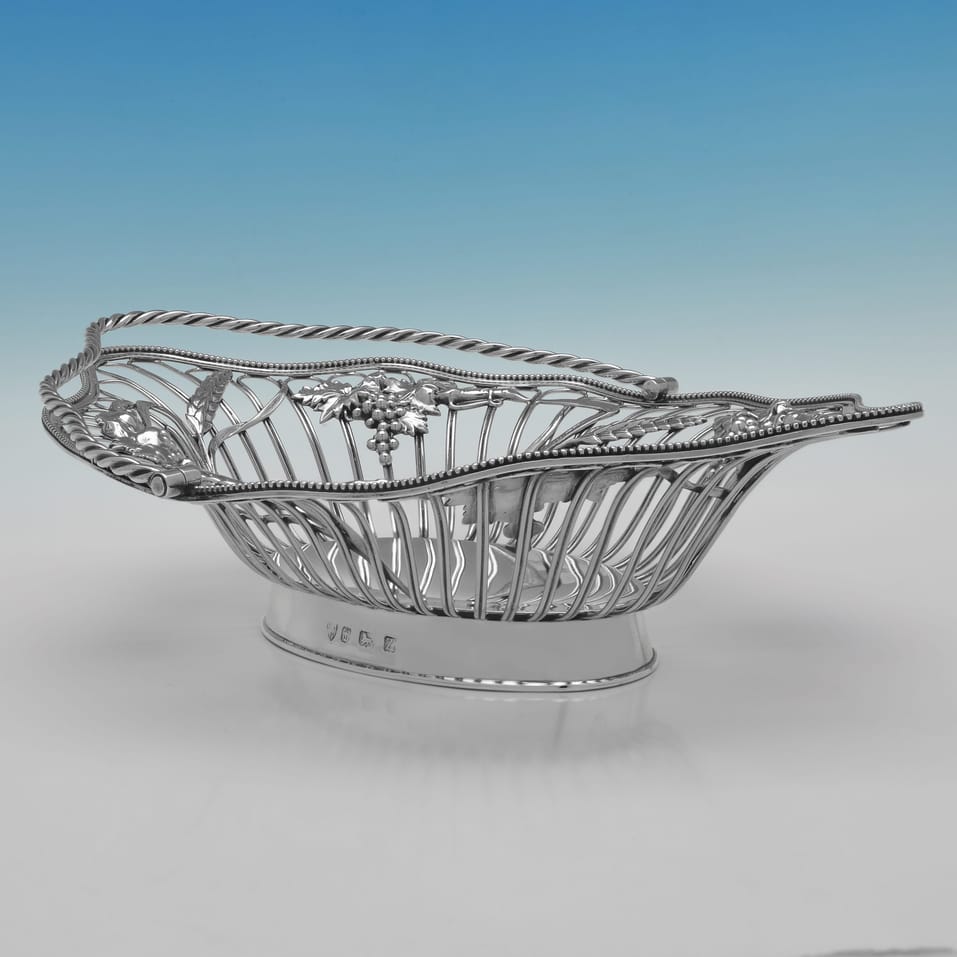 Sterling Silver Basket - E. J. Green, hallmarked in 1924 Birmingham - George V - Image 2