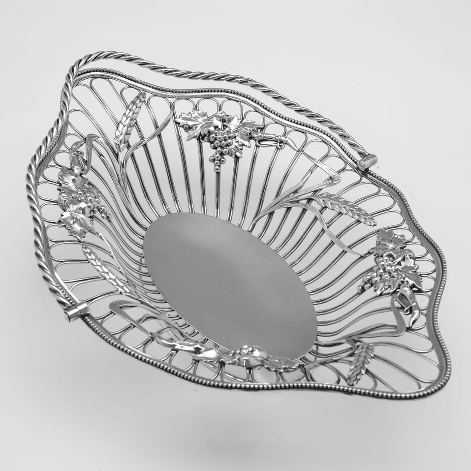 Sterling Silver Basket - E. J. Green, hallmarked in 1924 Birmingham - George V - Image 3