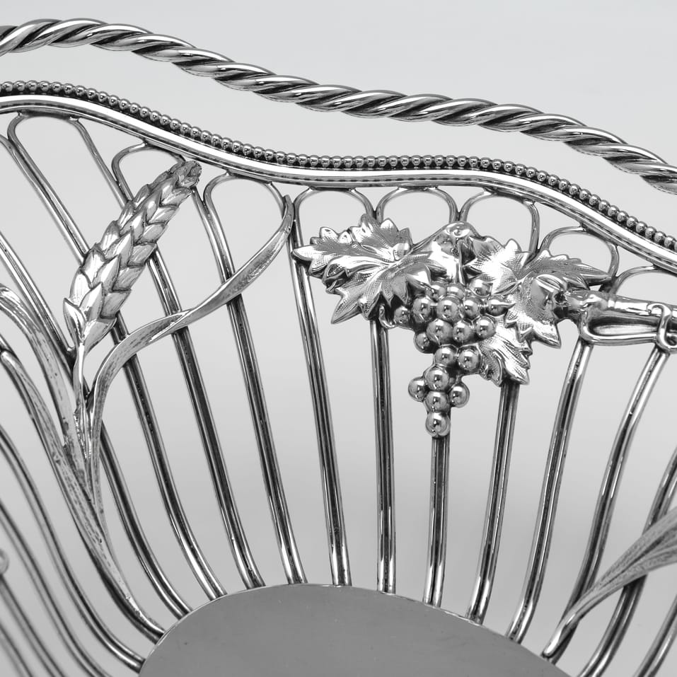 Sterling Silver Basket - E. J. Green, hallmarked in 1924 Birmingham - George V - Image 4