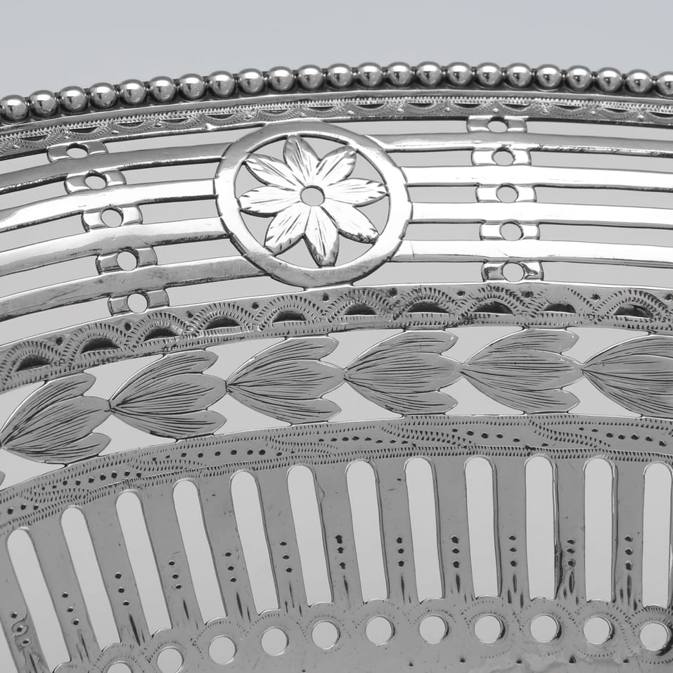 Antique Sterling Silver Basket - William Plummer, hallmarked in 1778 London - George III - Image 4