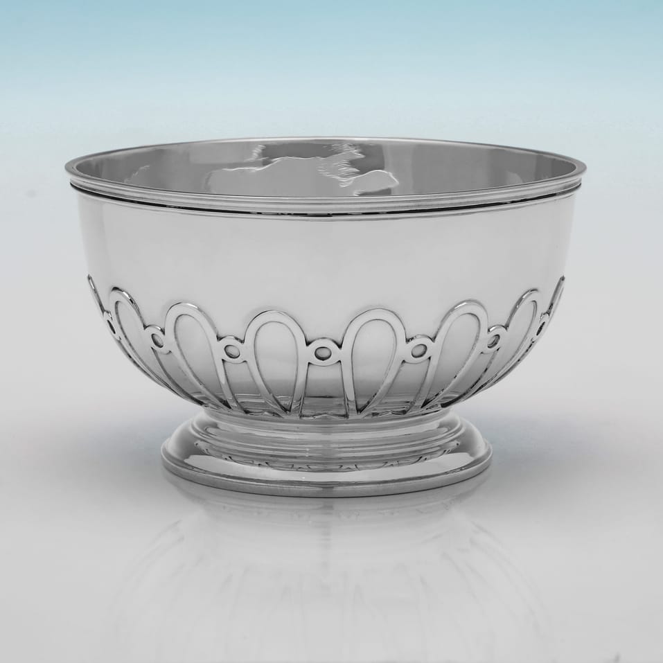 Sterling Silver Pair of Bowls - L. A. Crichton, hallmarked in 1932 London - George V - Image 2