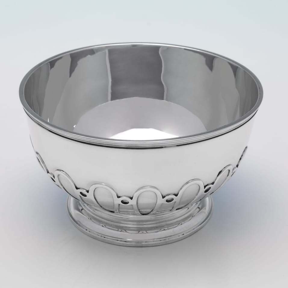 Sterling Silver Pair of Bowls - L. A. Crichton, hallmarked in 1932 London - George V - Image 3