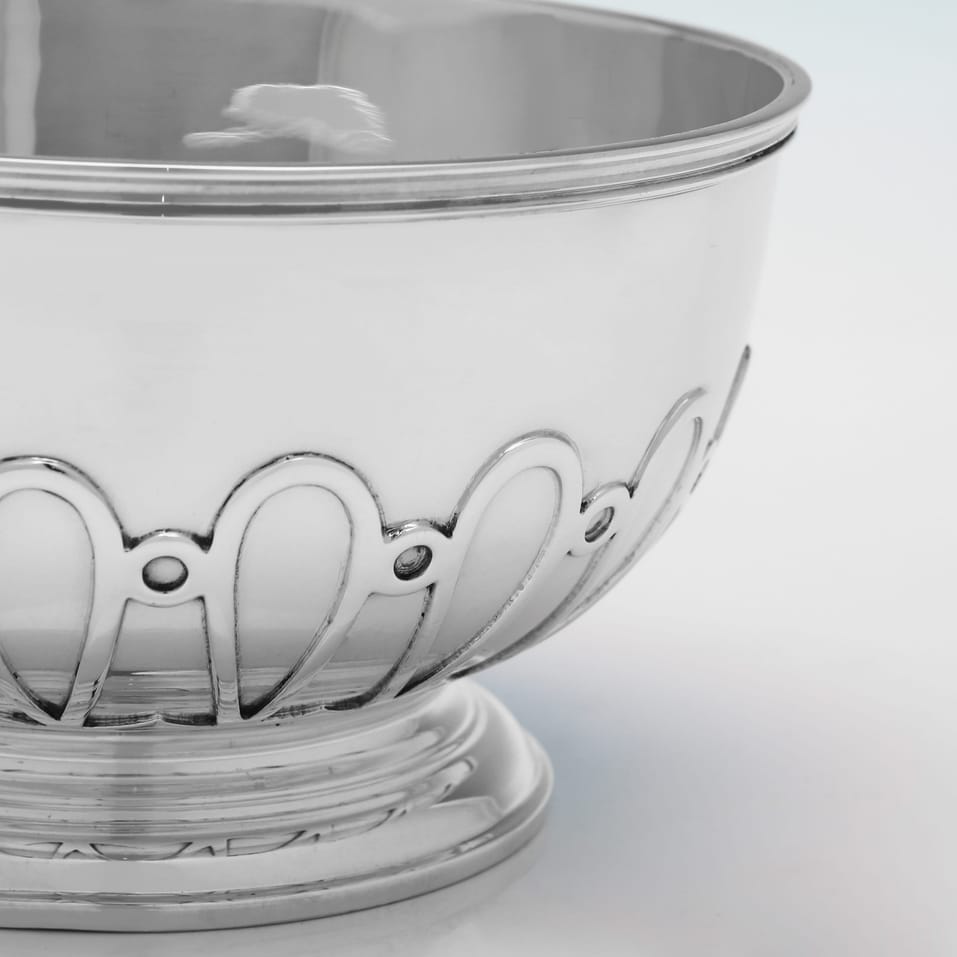 Sterling Silver Pair of Bowls - L. A. Crichton, hallmarked in 1932 London - George V - Image 4