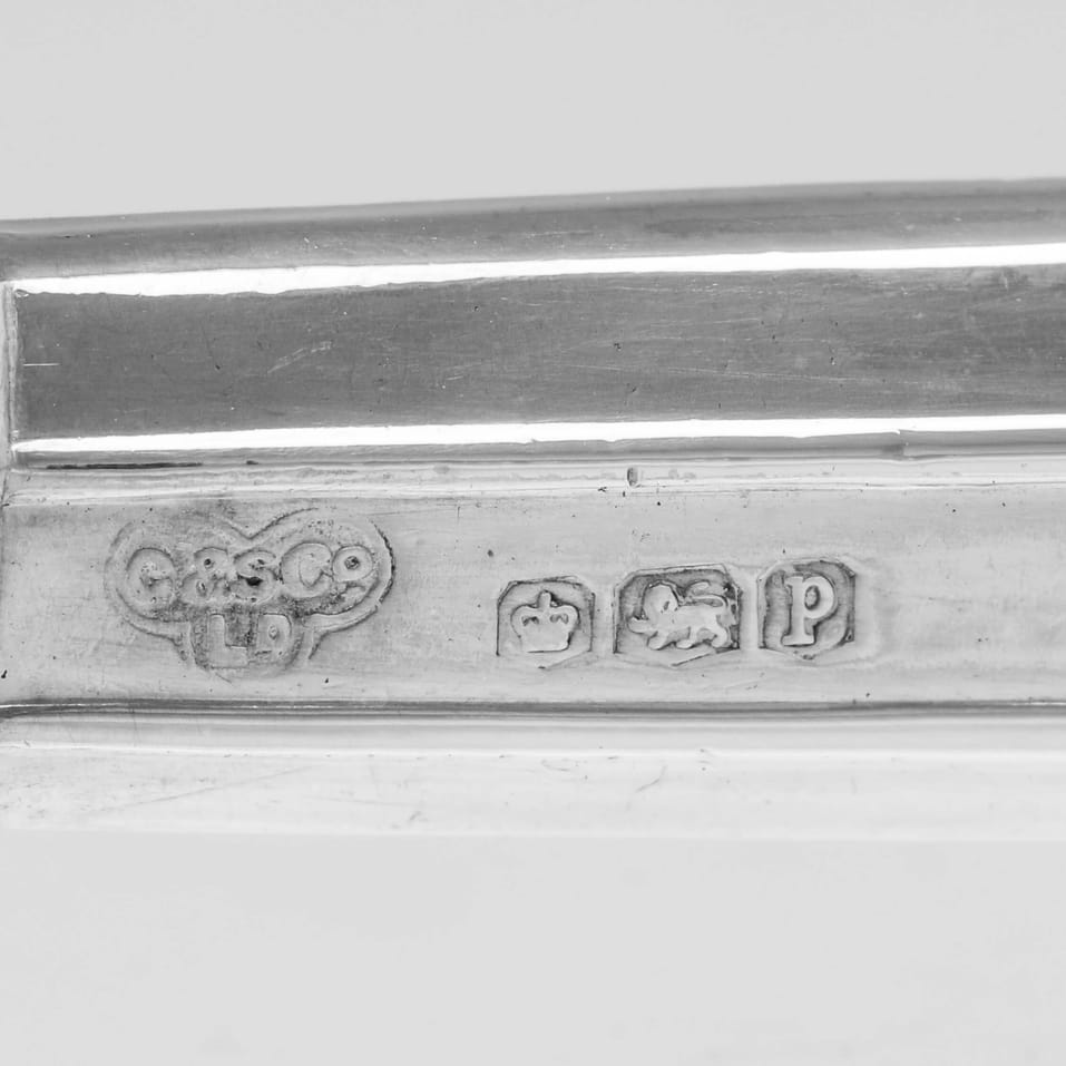 Sterling Silver Set of 12 Butter Knives - Goldsmiths & Silversmiths Co., hallmarked in 1932 Sheffield - George V - Image 4