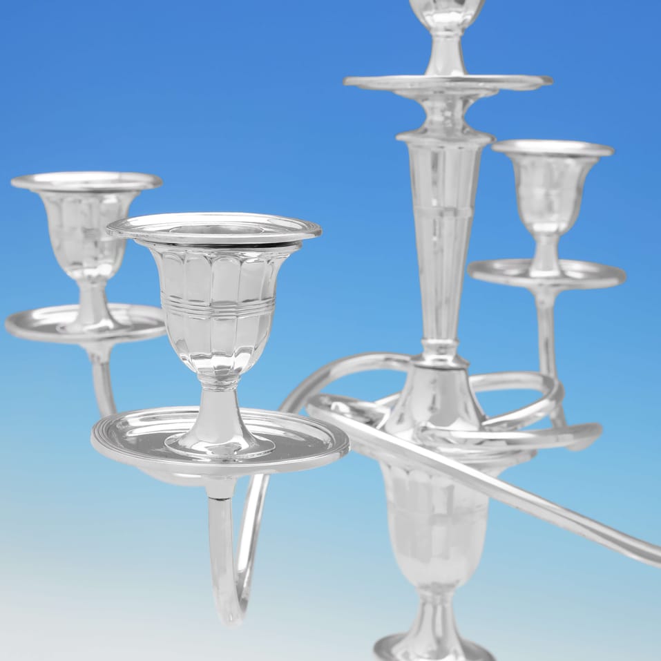 Antique Sterling Silver Pair of 'Batwing' Candelabra - Hawksworth Eyres & Co., hallmarked in 1901 Sheffield - Edwardian - Image 5