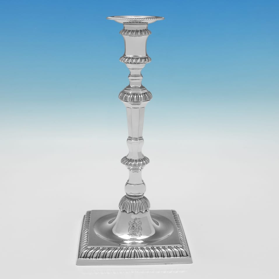 Sterling Silver Set of 4 Cast Candlesticks - Gowland Brothers, hallmarked in 1966 London - Elizabeth II - Image 2