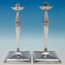 Antique Sterling Silver Arts & Crafts Pair Of Candlesticks - Henry Wigfull, hallmarked in 1904 Sheffield - Edwardian - Thumbnail 1