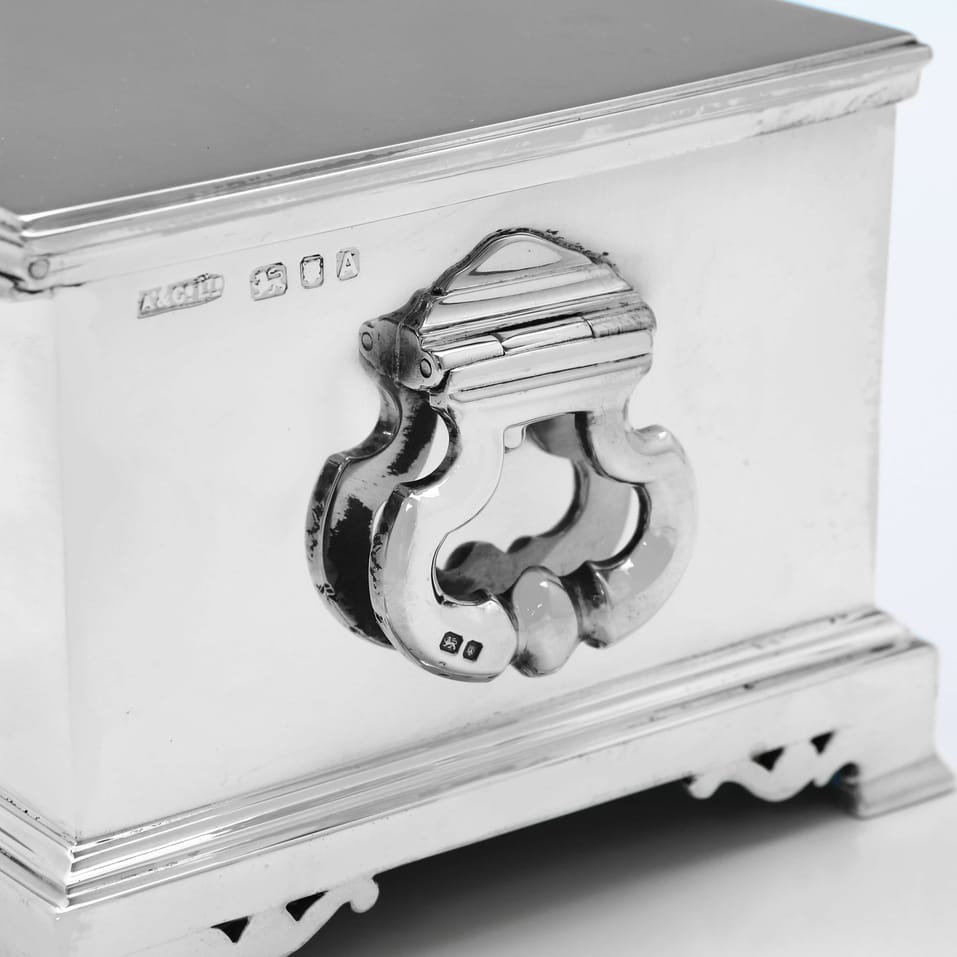 Sterling Silver Cigarette Box - Asprey & Co. Ltd., hallmarked in 1936 London - Edward VIII - Image 4