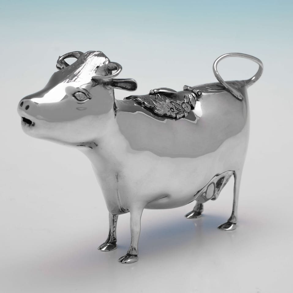 Sterling Silver Cow Creamer - Richard Comyns, hallmarked in 1977 London - Elizabeth II