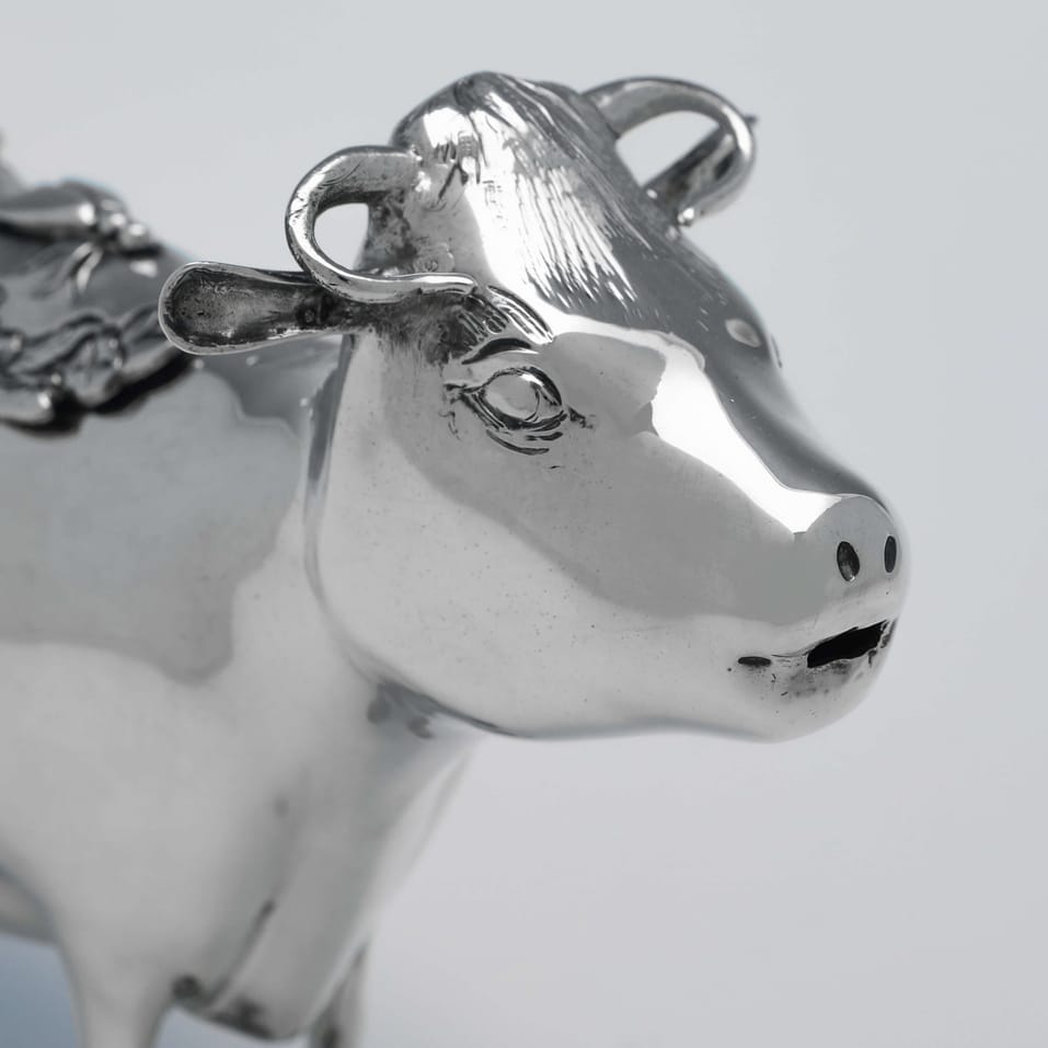 Sterling Silver Cow Creamer - Richard Comyns, hallmarked in 1977 London - Elizabeth II - Image 4