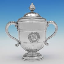 Antique Britannia Standard Silver Cup & Cover - Lewis Mettayer, hallmarked in 1716 London - George I - Thumbnail 1