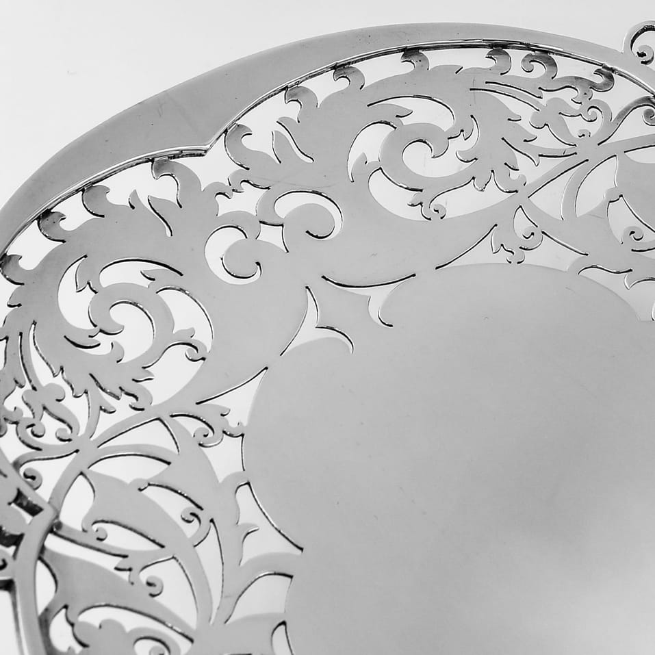 Sterling Silver Dish - Walker & Hall, hallmarked in 1956 Sheffield - Elizabeth II - Image 5