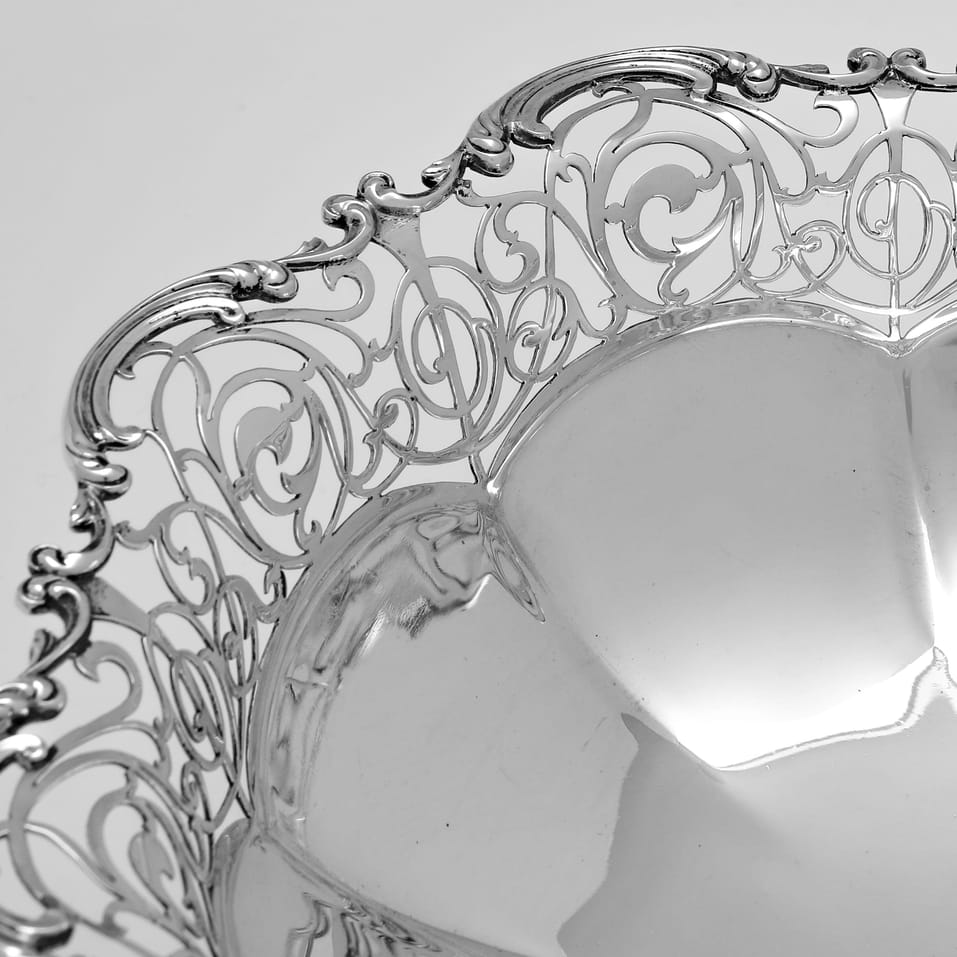 Antique Sterling Silver Dish - James Dixon & Sons, hallmarked in 1913 Sheffield - George V - Image 3