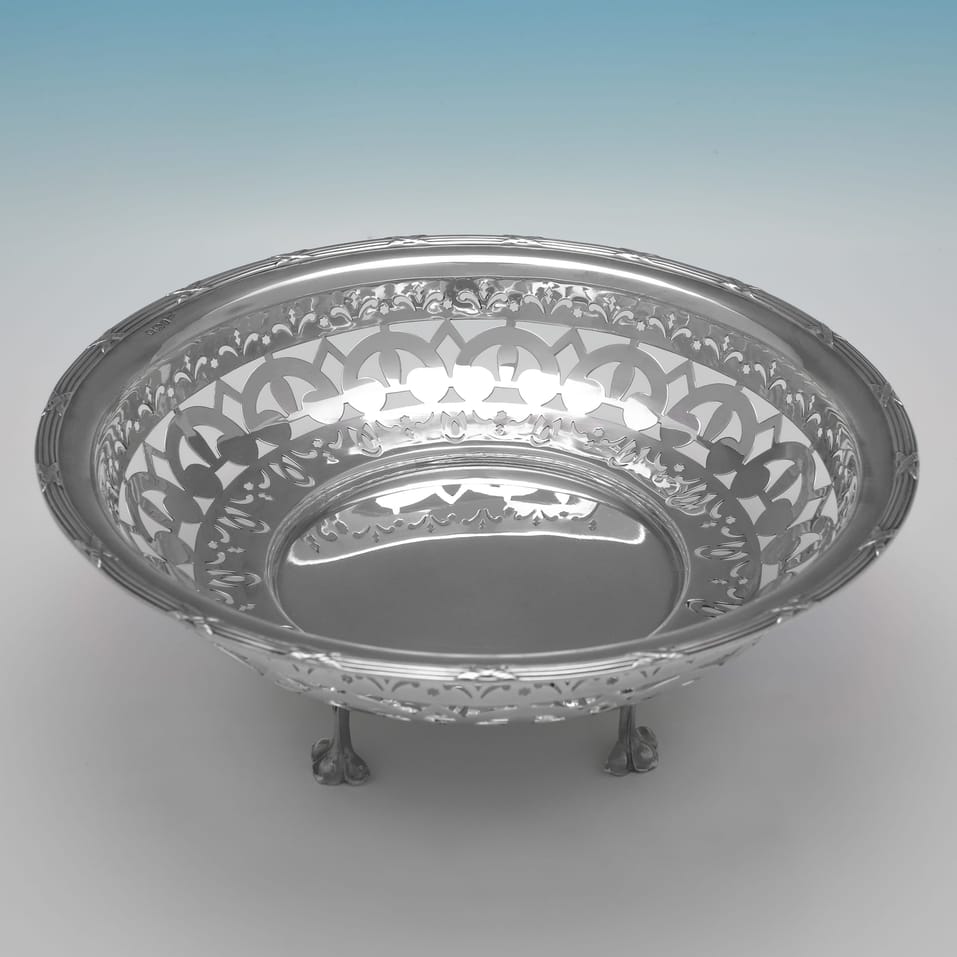 Antique Sterling Silver Dish - Walker & Hall, hallmarked in 1911 Sheffield - George V - Image 2