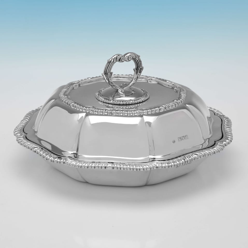 Antique Sterling Silver Pair of Entree Dishes - Carrington & Co., hallmarked in 1905 London - Edwardian - Image 2