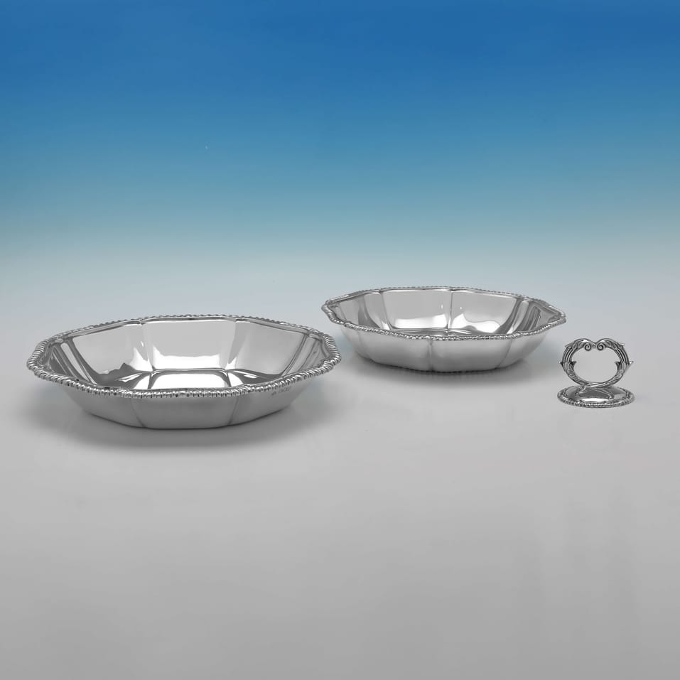 Antique Sterling Silver Pair of Entree Dishes - Carrington & Co., hallmarked in 1905 London - Edwardian - Image 4