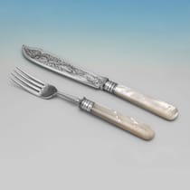 Antique Sterling Silver & Mother of Pearl Fish Set & Serving Pieces - Elkington & Co., hallmarked in 1881 Birmingham - Victorian - Thumbnail 2