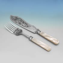 Antique Sterling Silver & Mother of Pearl Fish Set & Serving Pieces - Elkington & Co., hallmarked in 1881 Birmingham - Victorian - Thumbnail 7