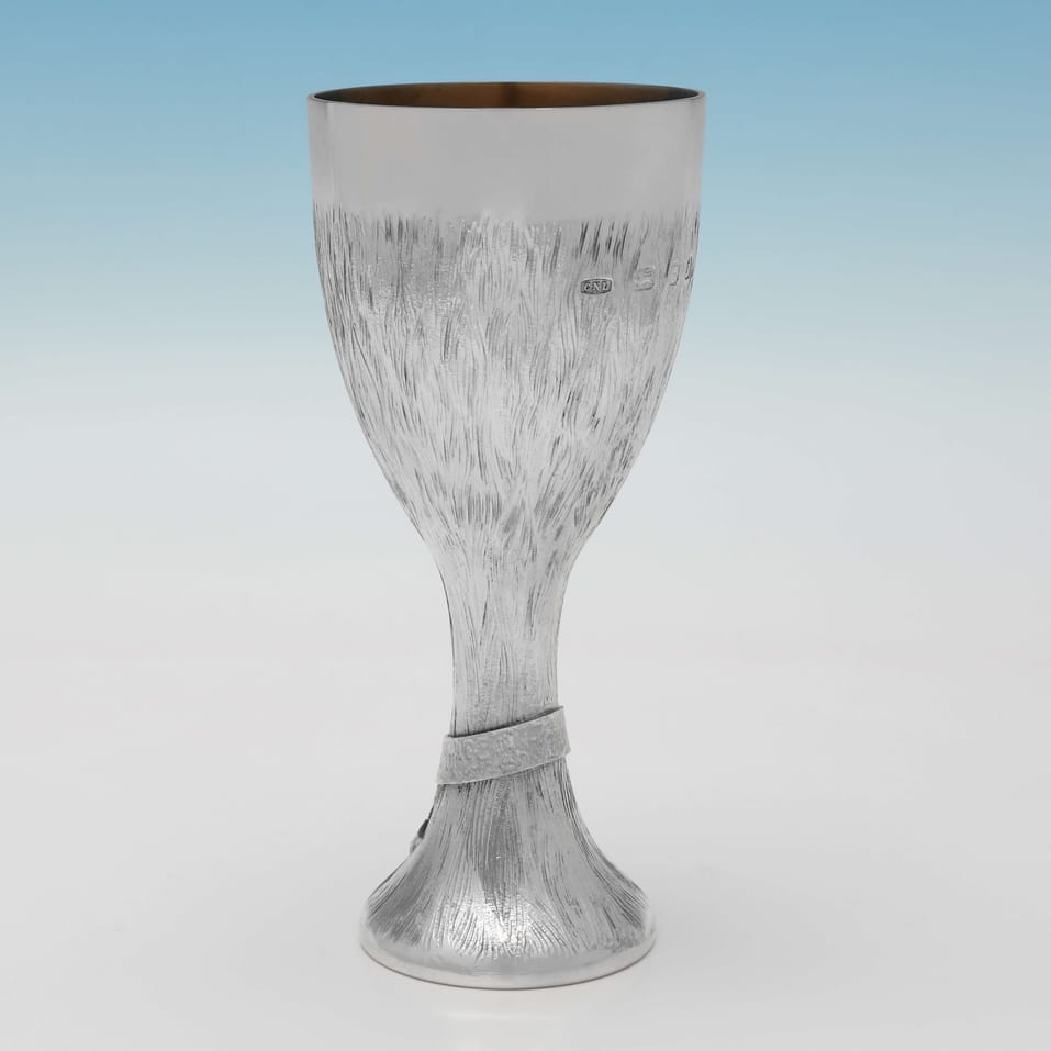 Sterling Silver Pair of 'His & Her' Goblets - Christopher Lawrence, hallmarked in 1974 London - Elizabeth II - Image 4