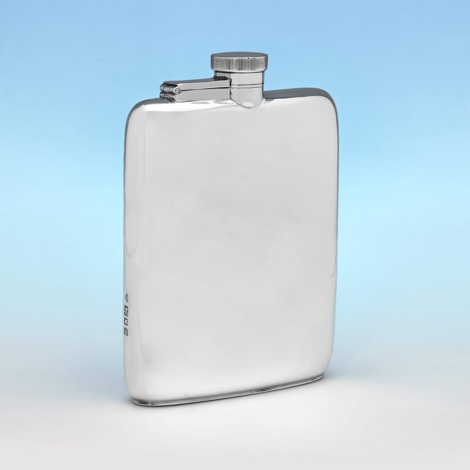 Antique Sterling Silver Hip Flask - Goldsmiths & Silversmiths Co., hallmarked in 1922 London - George V