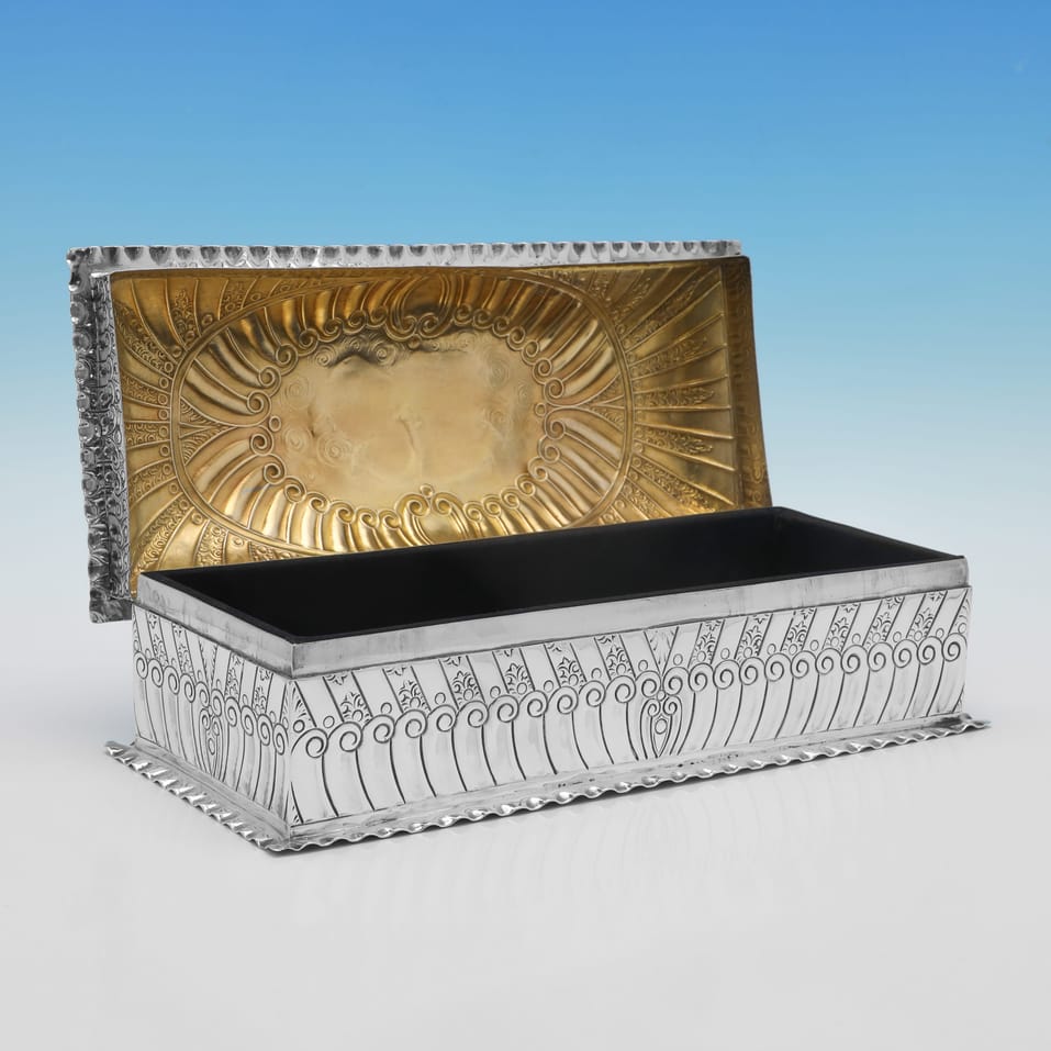 Antique Sterling Silver 'Reynolds Angels' Jewellery Box - John Newton Mappin, hallmarked in 1889 London - Victorian - Image 2