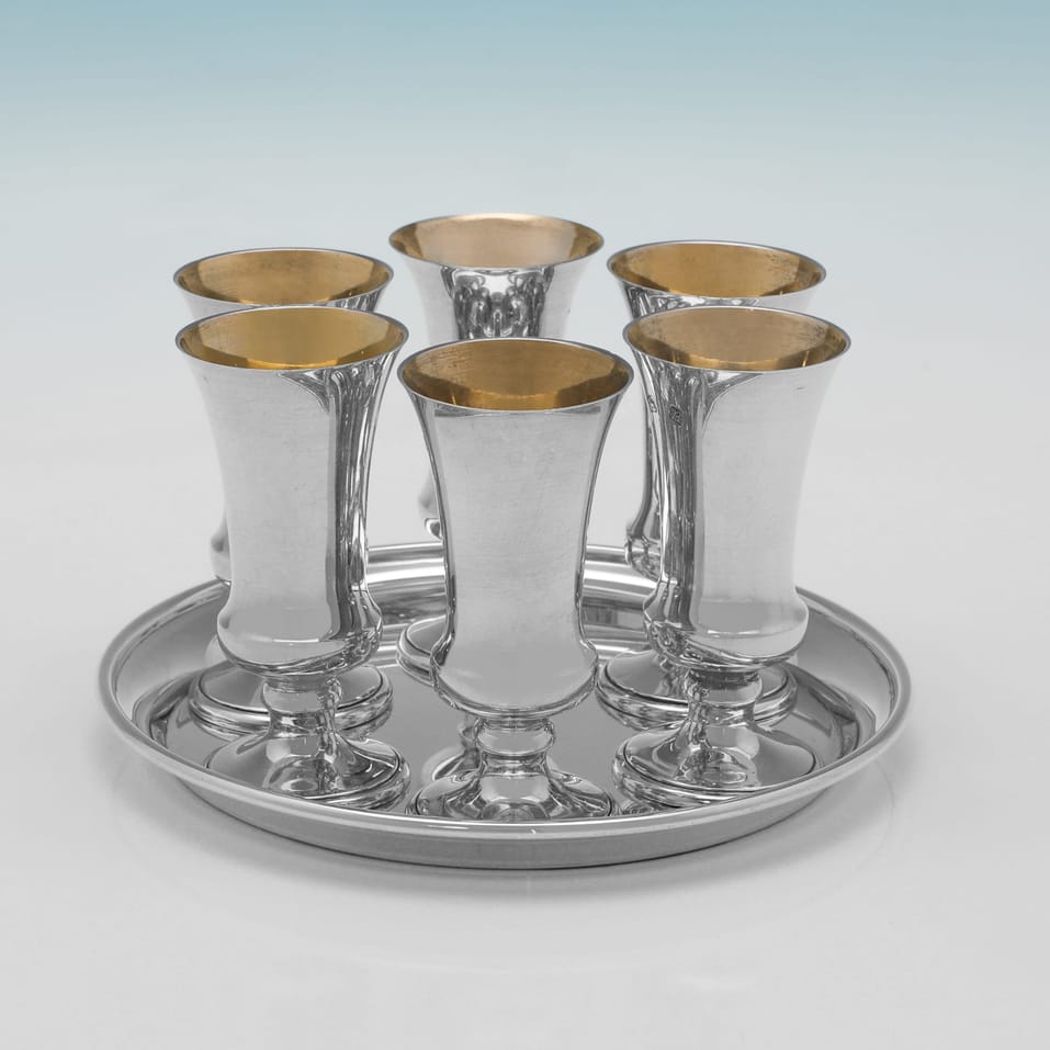 Sterling Silver Set of 6 Kiddush Cups on Tray - A. T. Cannon Ltd & R. E. Porter, hallmarked in 1976 Birmingham - Elizabeth II