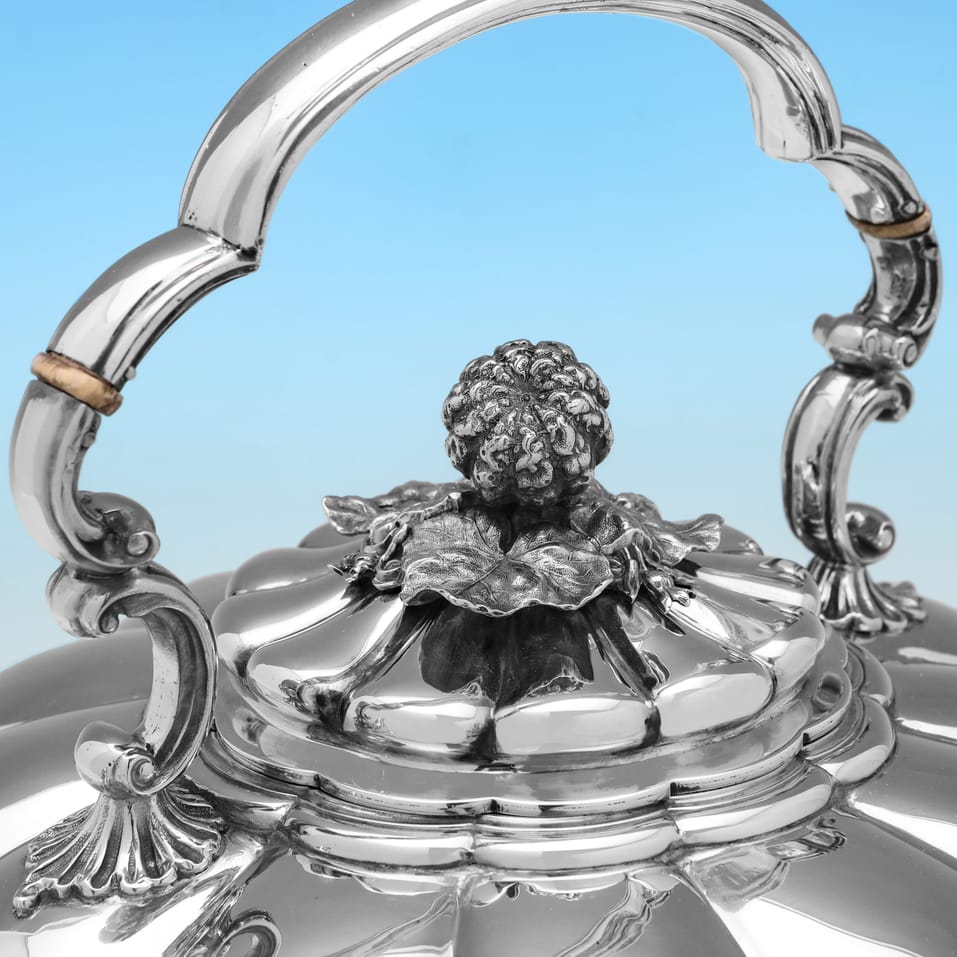 Antique Sterling Silver Kettle - Barnard Brothers, hallmarked in 1831 London - William IV - Image 3