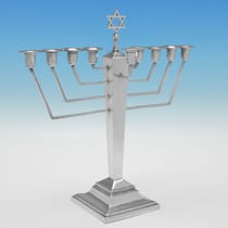 Sterling Silver Menorah - Britton, Gould & Co., hallmarked in 1938 Birmingham - George VI - Thumbnail 1