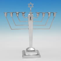 Sterling Silver Menorah - Britton, Gould & Co., hallmarked in 1938 Birmingham - George VI - Thumbnail 2