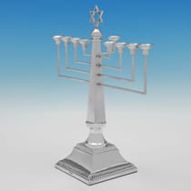 Sterling Silver Menorah - David Shaw Silverware Ltd., hallmarked in 1985 London - Elizabeth II - Thumbnail 2