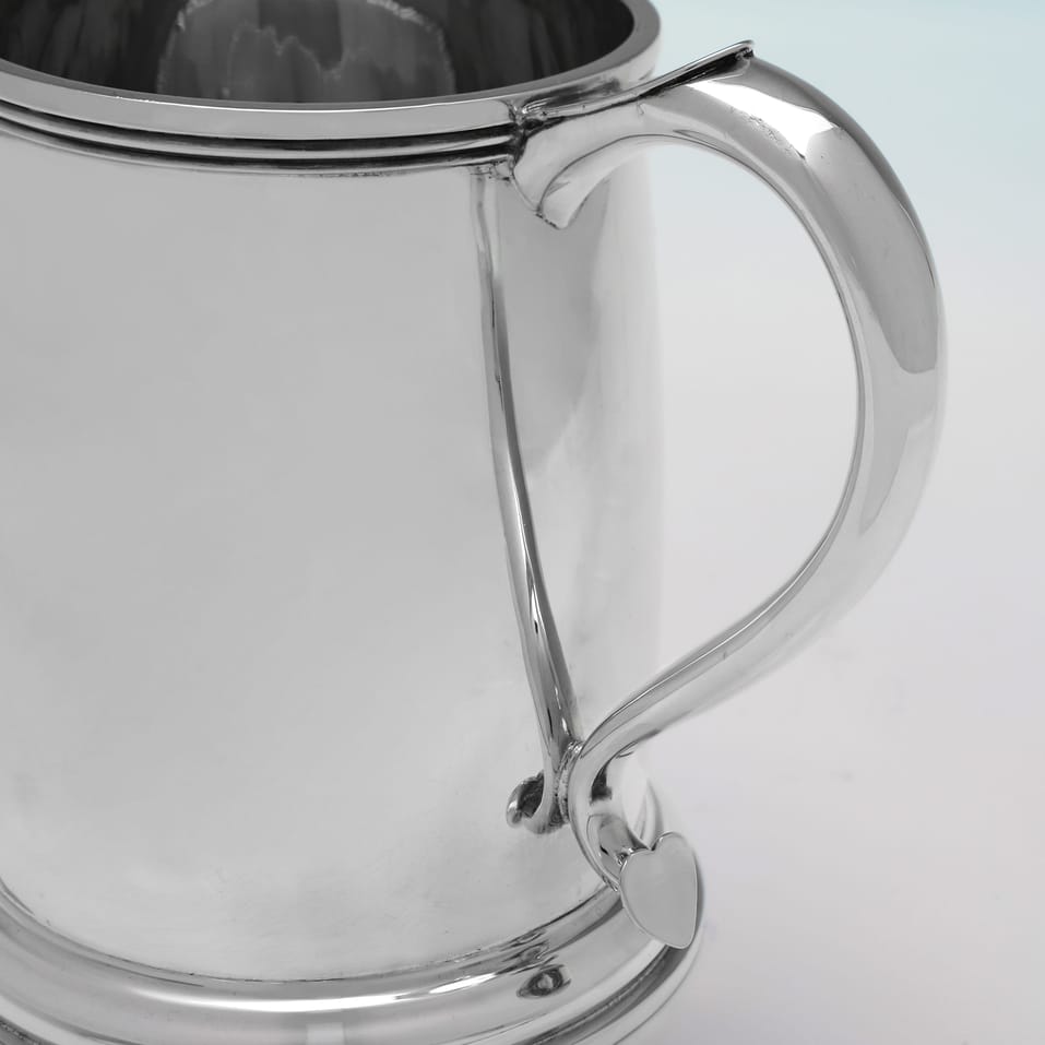 Sterling Silver Pair of Mugs - Atkin Brothers, hallmarked in 1935 Sheffield - George V - Image 5