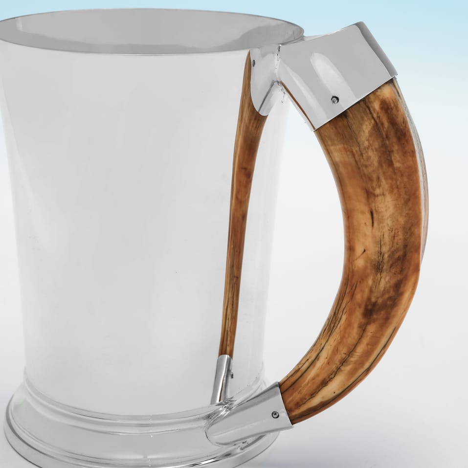 Sterling Silver & Boar Tusk Mug - Goldsmiths & Silversmiths Co., hallmarked in 1948 Birmingham - George VI - Image 3