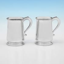 Sterling Silver Pair of Mugs - Edward Barnard & Sons, hallmarked in 1956 London - Elizabeth II - Thumbnail 1