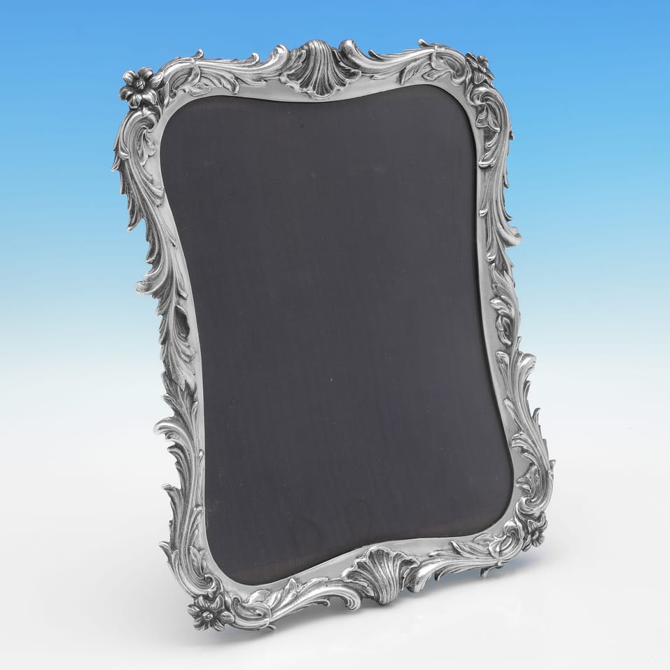 Sterling Silver Photograph Frame - Asprey & Co. Ltd., hallmarked in 1996 London - Elizabeth II