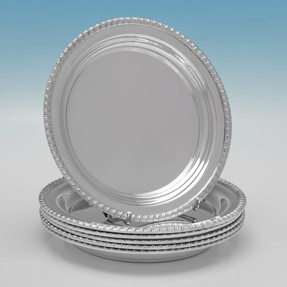 Sterling Silver Set of 6 Side Plates - Laurence R. Watson & Co., hallmarked in 2018 Sheffield - Elizabeth II