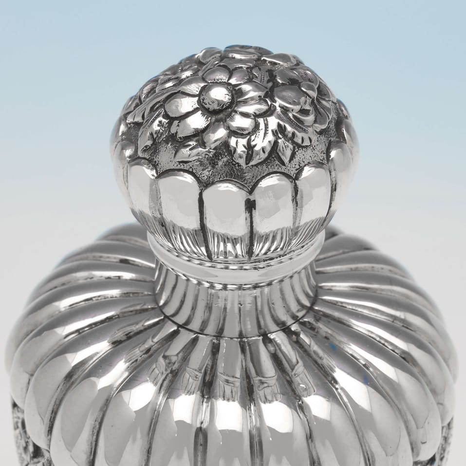 Antique Sterling Silver Scent Bottle - Marshall & Sons, hallmarked in 1888 Edinburgh - Victorian - Image 3