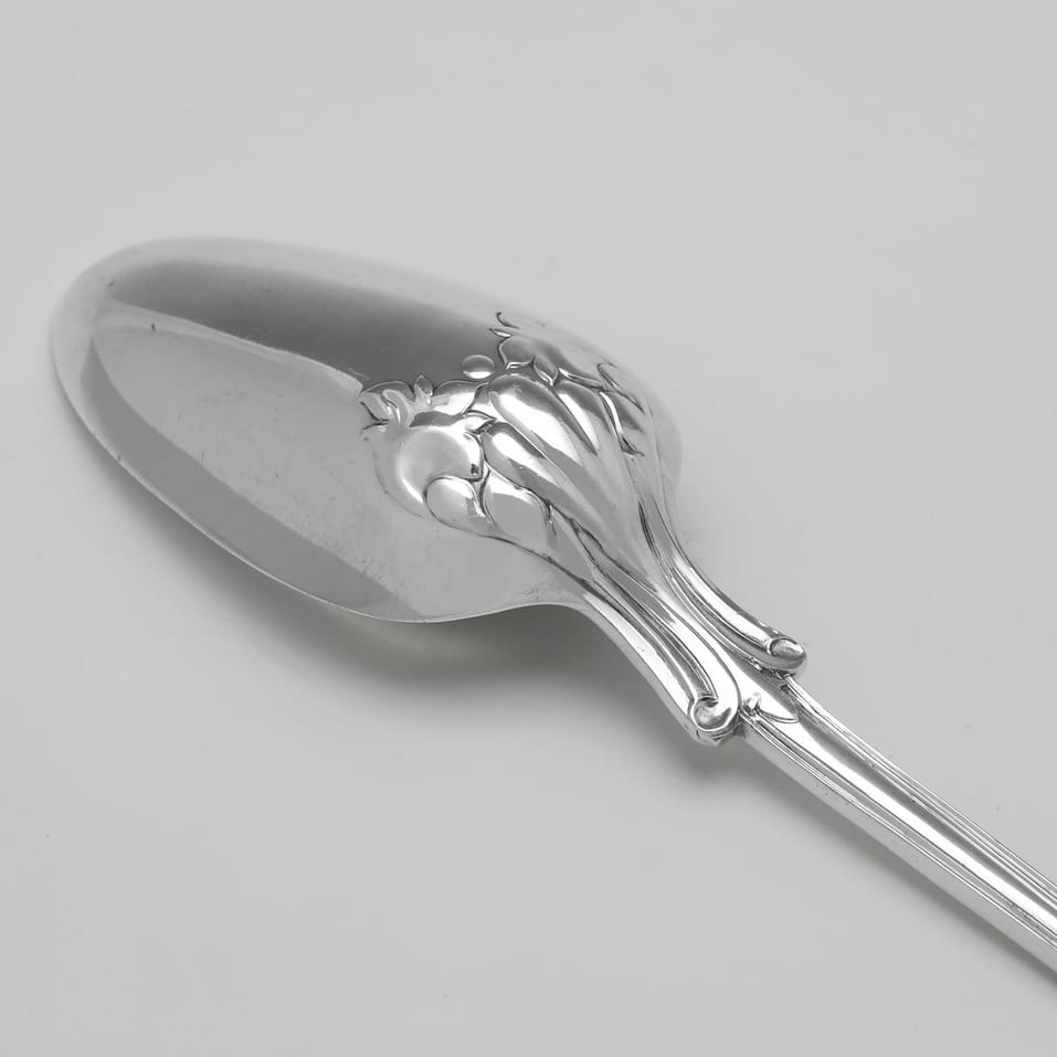 Antique Sterling Silver 'Victoria' Pattern Basting spoon - hallmarked in 1855 London - Victorian - Image 4