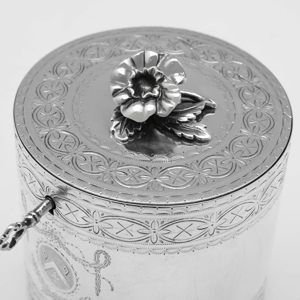 Antique Sterling Silver Tea Caddy - Walter Brind, hallmarked in 1775 London - George III - Image 5