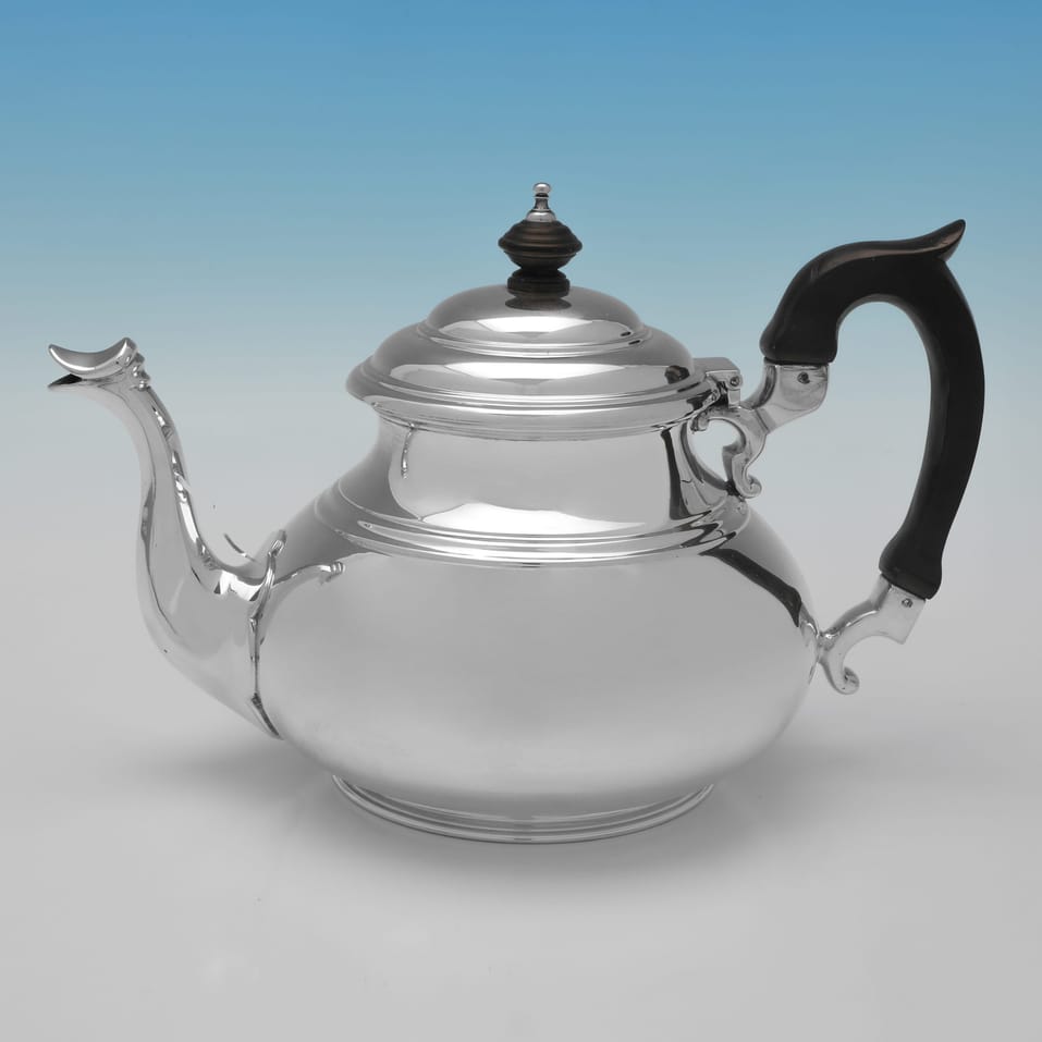 Sterling Silver 4 Piece Tea Set - Edward Barnard & Sons, hallmarked in 1960 London - Elizabeth II - Image 2