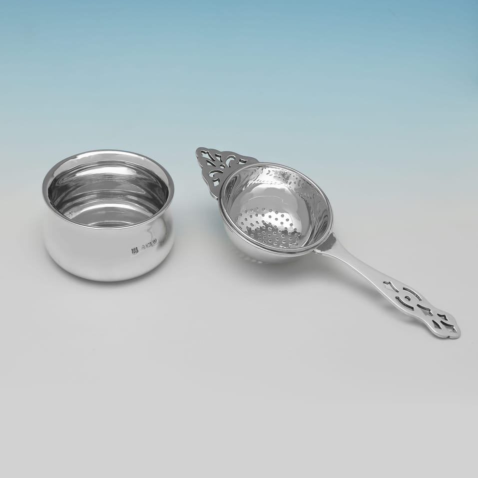 Sterling Silver Tea Strainer - Barker Brothers Ltd., hallmarked in 1938 Birmingham - George VI - Image 3