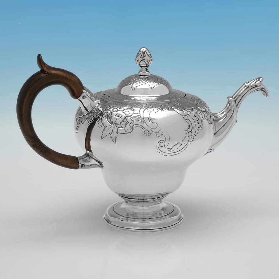 Antique Sterling Silver Scottish Teapot - Lothian & Robertson, hallmarked in 1759 Edinburgh - George II - Image 2