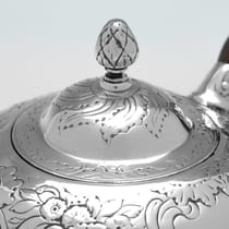 Antique Sterling Silver Scottish Teapot - Lothian & Robertson, hallmarked in 1759 Edinburgh - George II - Thumbnail 4