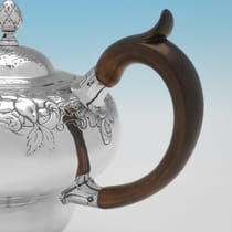 Antique Sterling Silver Scottish Teapot - Lothian & Robertson, hallmarked in 1759 Edinburgh - George II - Thumbnail 5