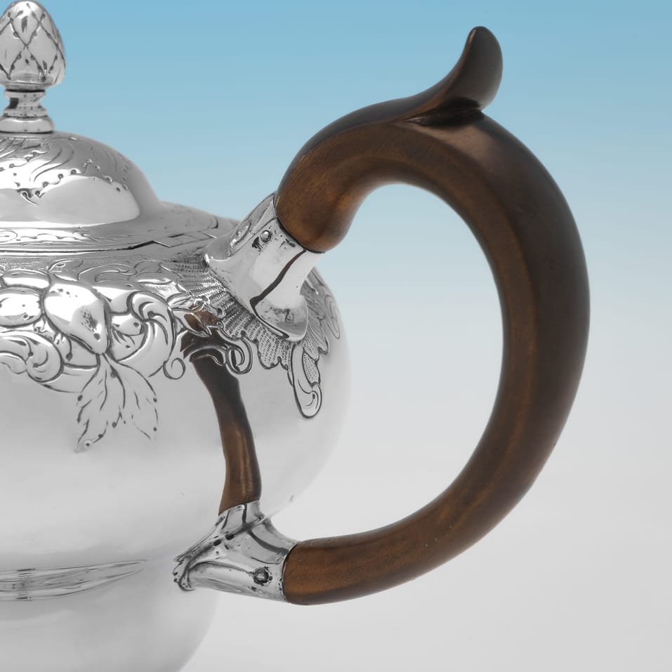 Antique Sterling Silver Scottish Teapot - Lothian & Robertson, hallmarked in 1759 Edinburgh - George II - Image 5