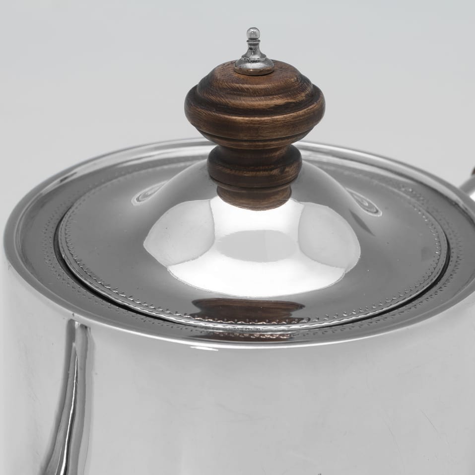 Antique Sterling Silver 'Drum' Teapot - Walter Brind, hallmarked in 1773 London - George III - Image 3