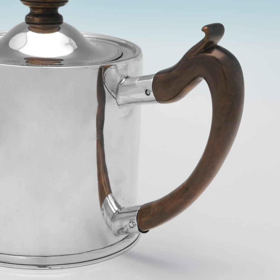 Antique Sterling Silver 'Drum' Teapot - Walter Brind, hallmarked in 1773 London - George III - Image 4