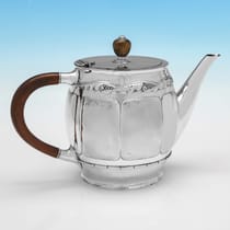 Antique Sterling Silver Arts & Crafts Teapot - Liberty & Co., hallmarked in 1914 Birmingham - George V - Thumbnail 2