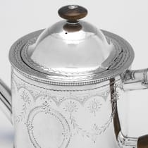 Antique Sterling Silver 'Drum' Teapot - Edward Cooper, hallmarked in 1774 London - George III - Thumbnail 3