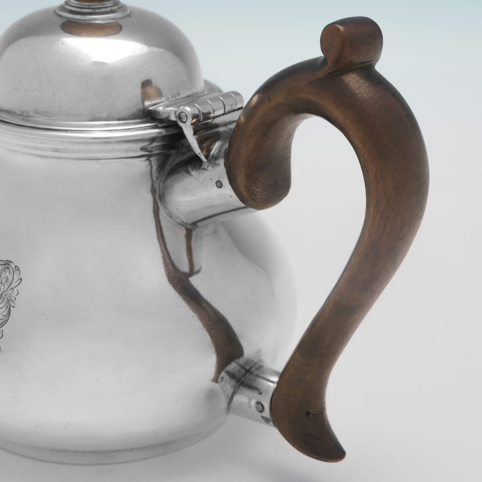 Antique Sterling Silver Teapot - William Spackman, hallmarked in 1725 London - George I - Image 3